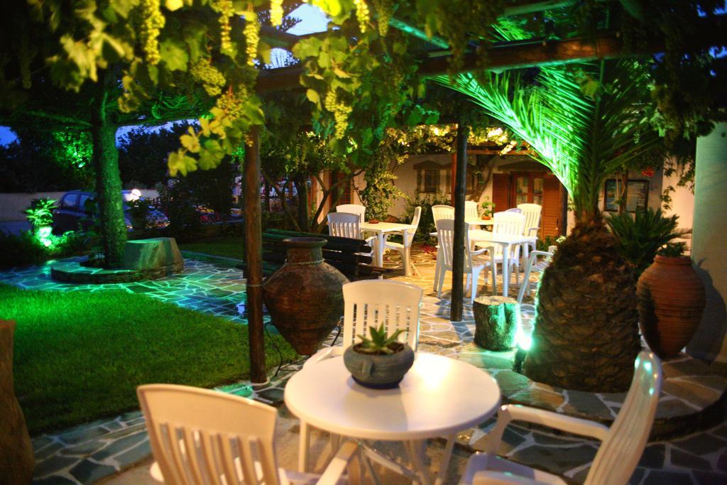 Dimitra Studios Kastraki  Bilik gambar